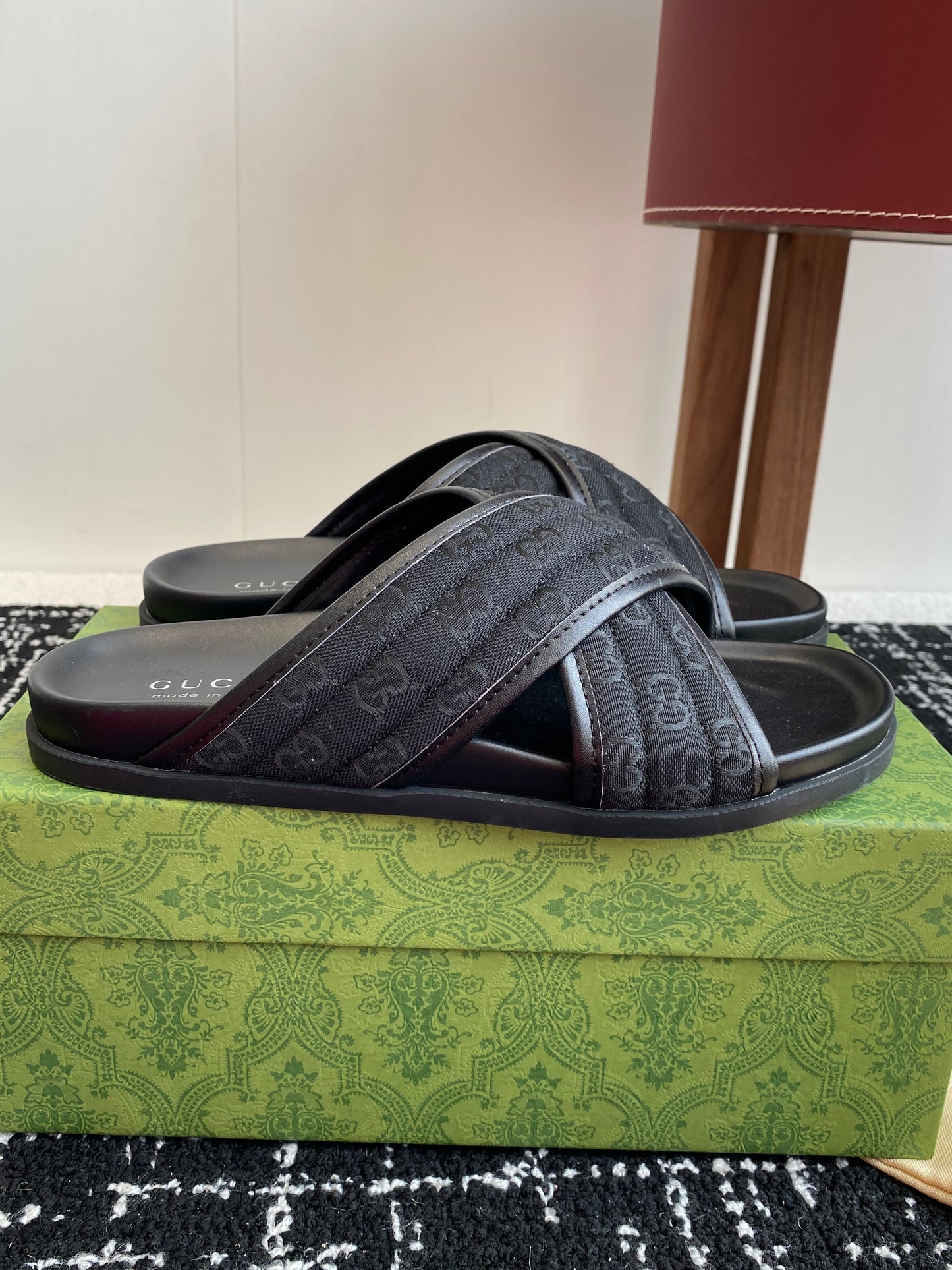 GUCCI SANDALS