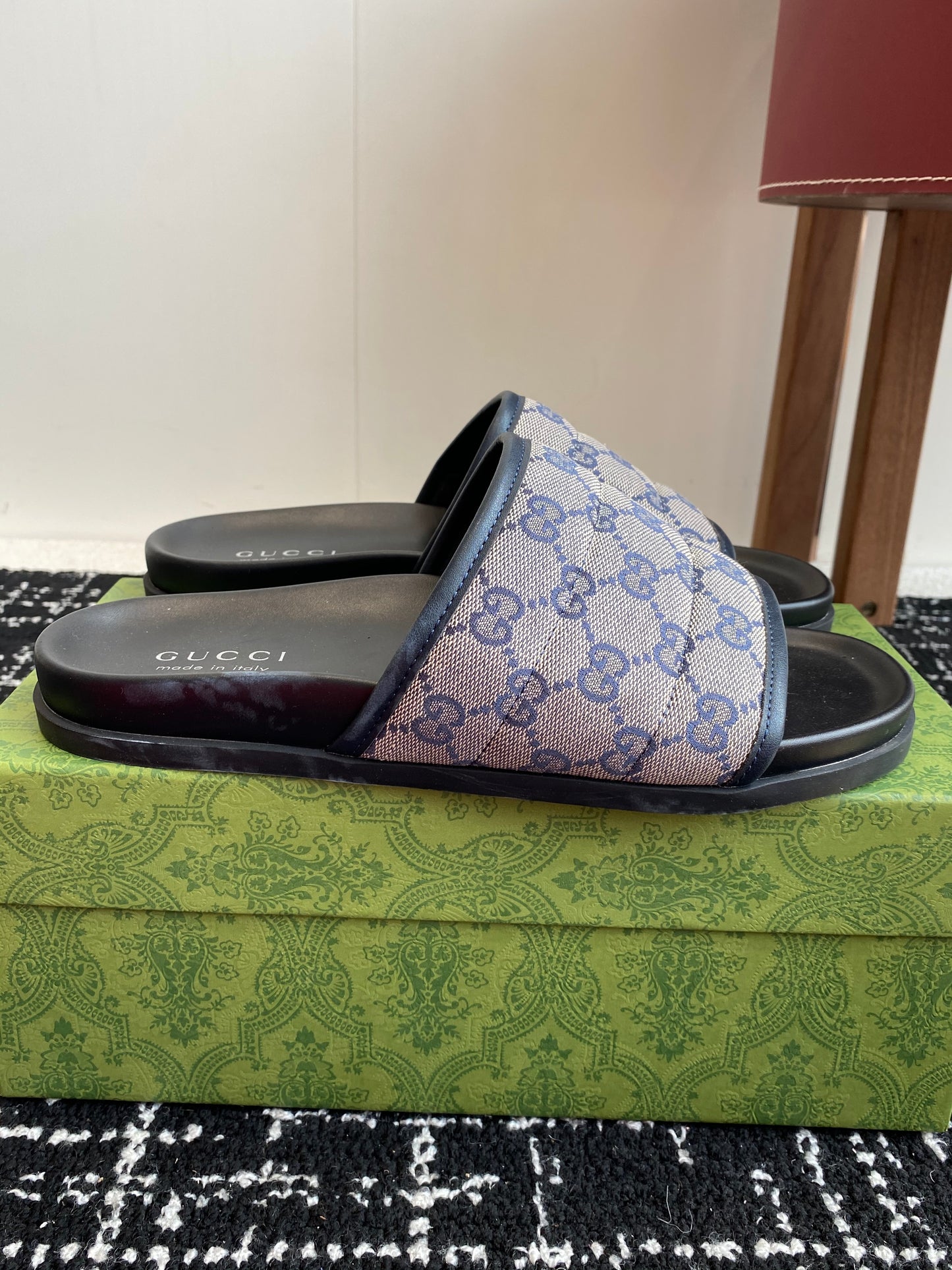 GUCCI SLIPPERS
