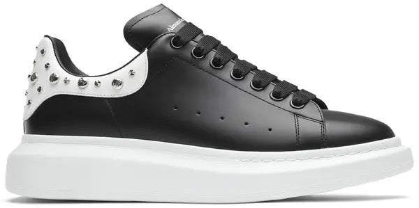 ALEXANDER MCQUEEN- BLACK STUDS