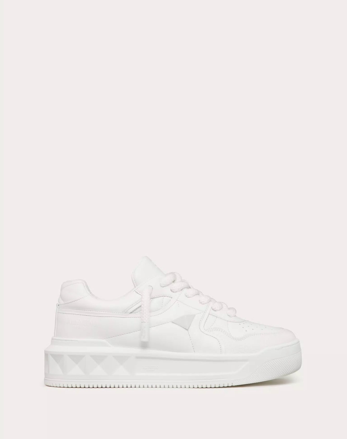 VLTN ONE STUD XL- BLUE WHITE