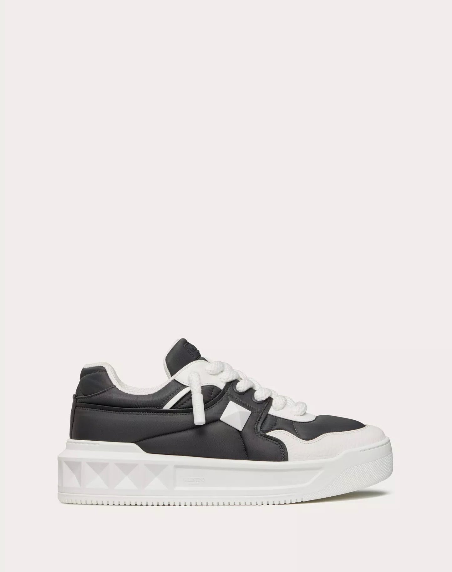 VLTN ONE STUD XL- BLUE WHITE