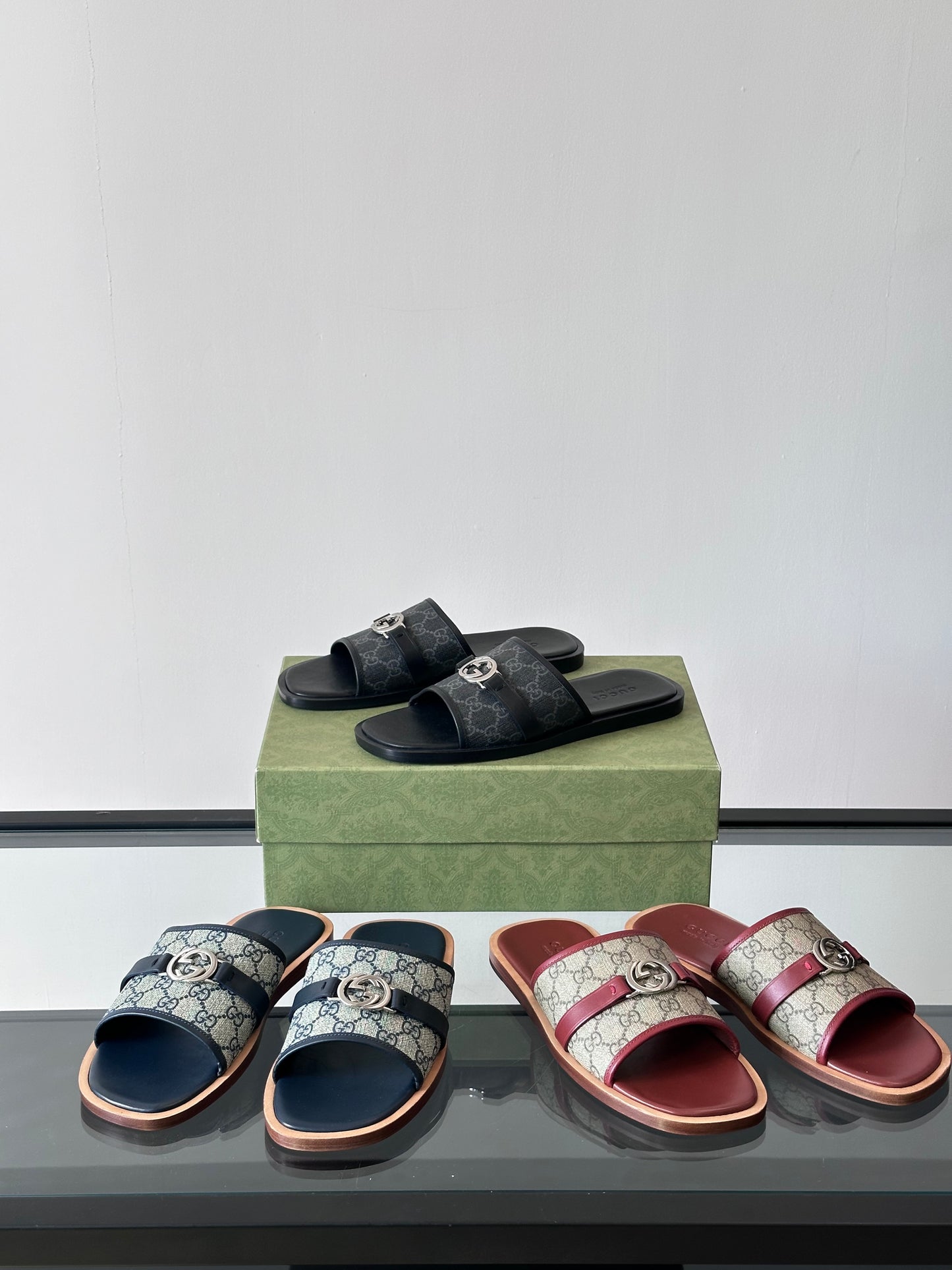 GUCCI SLIPPERS