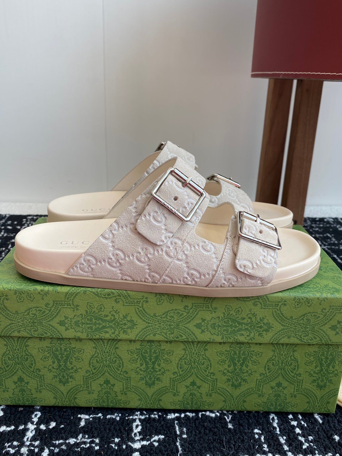 GUCCI SANDALS