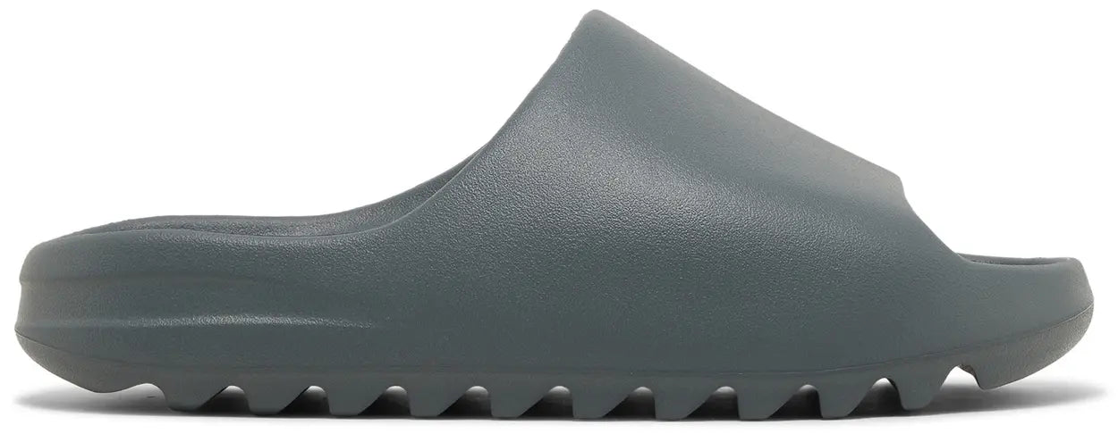 YEEZY SLIDES