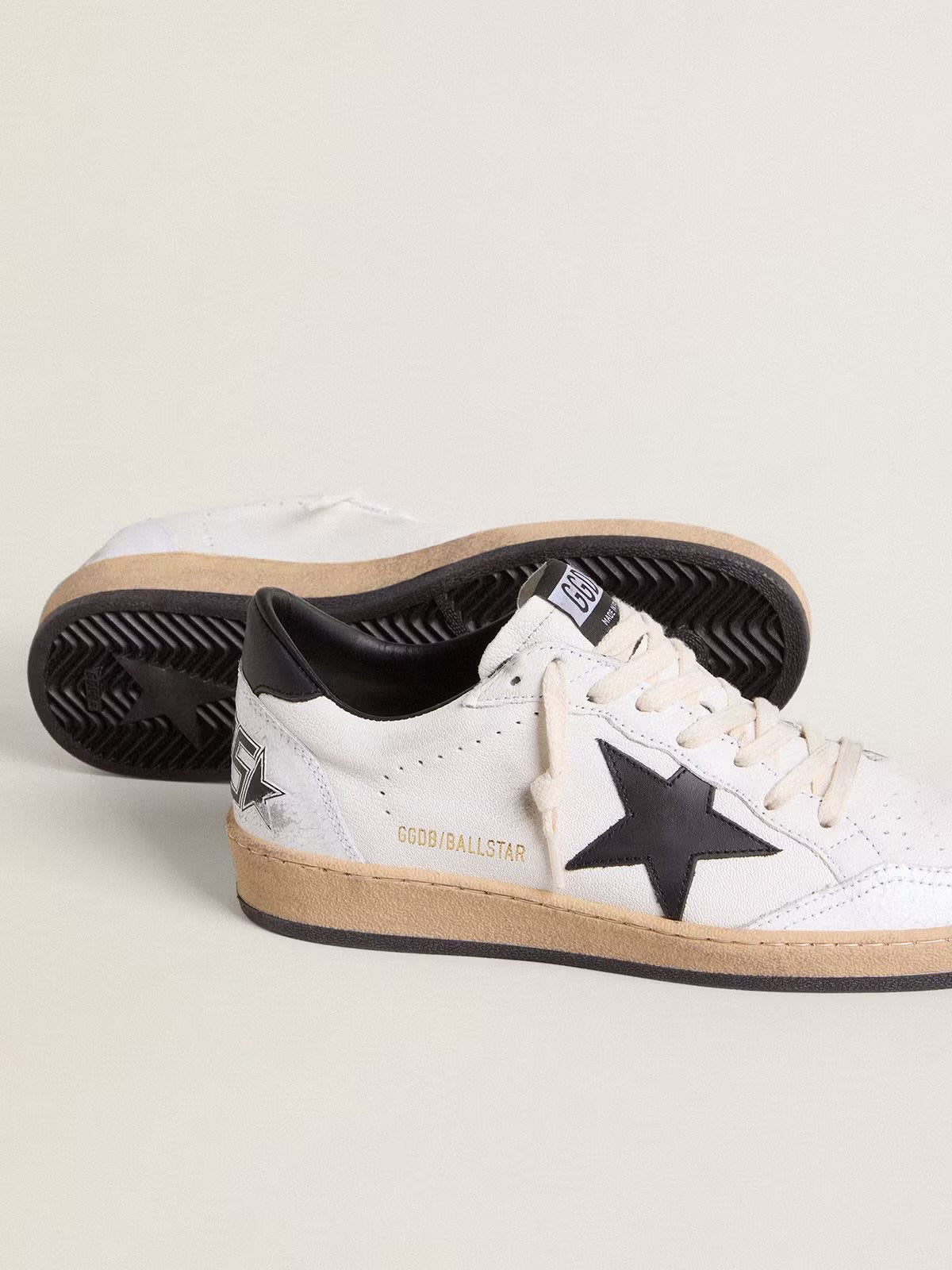 GOLDEN GOOSE- BALL STAR WHITE BLACK