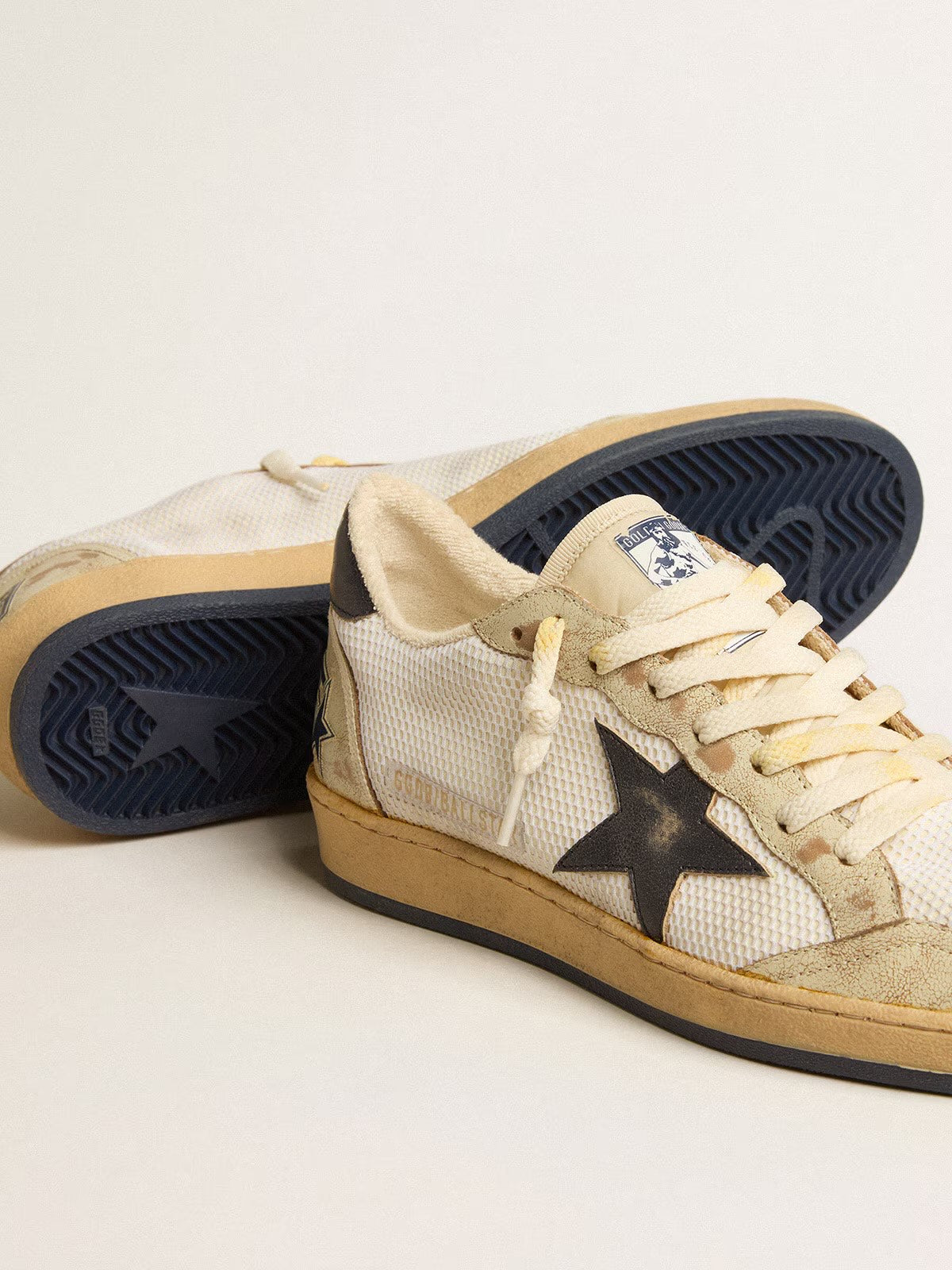 GOLDEN GOOSE- BALL STAR WHITE BLACK