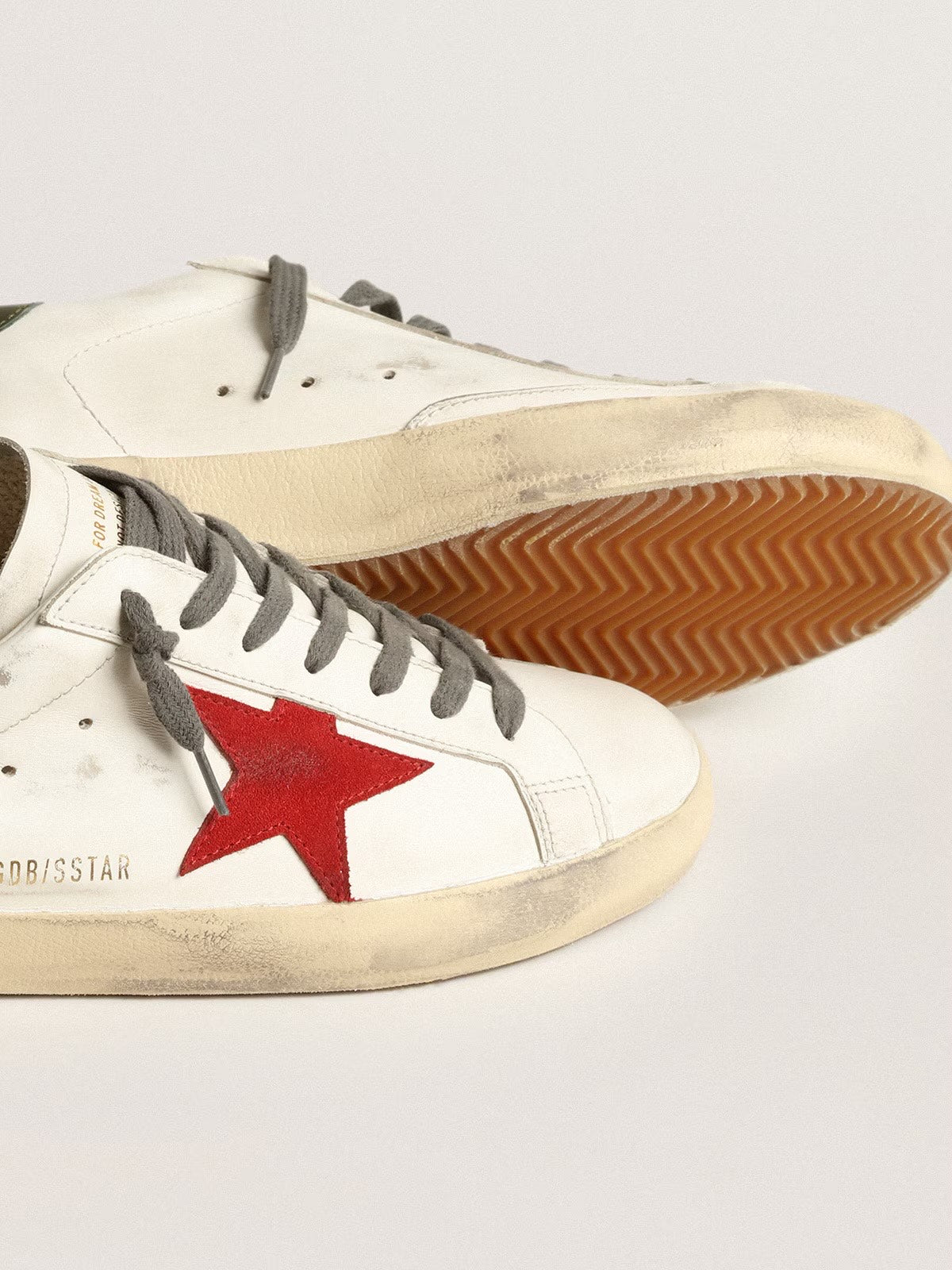 GOLDEN GOOSE SUPERSTAR- BLACK RED