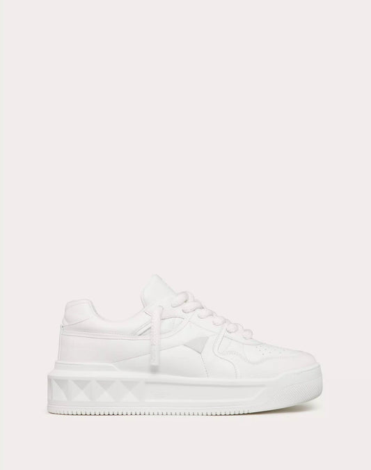 VLTN ONE STUD XL- WHITE