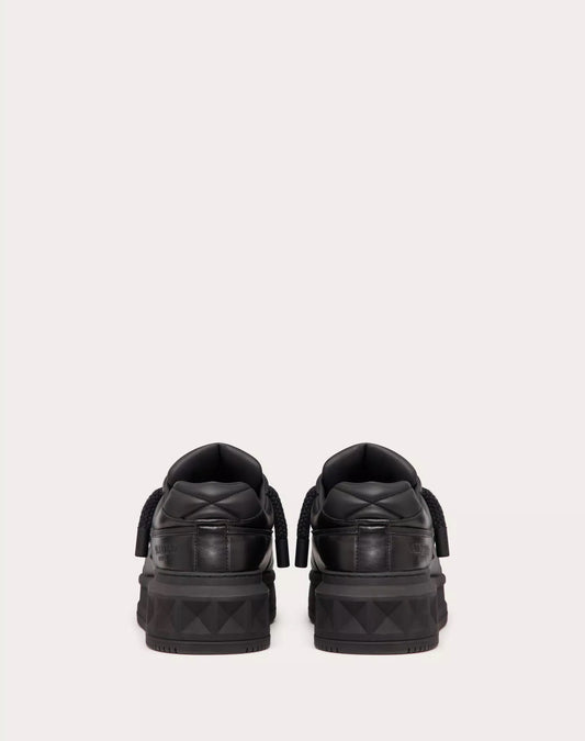 VLTN ONE STUD XL- BLACK
