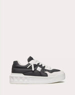 VLTN ONE STUD XL- BLACK WHITE