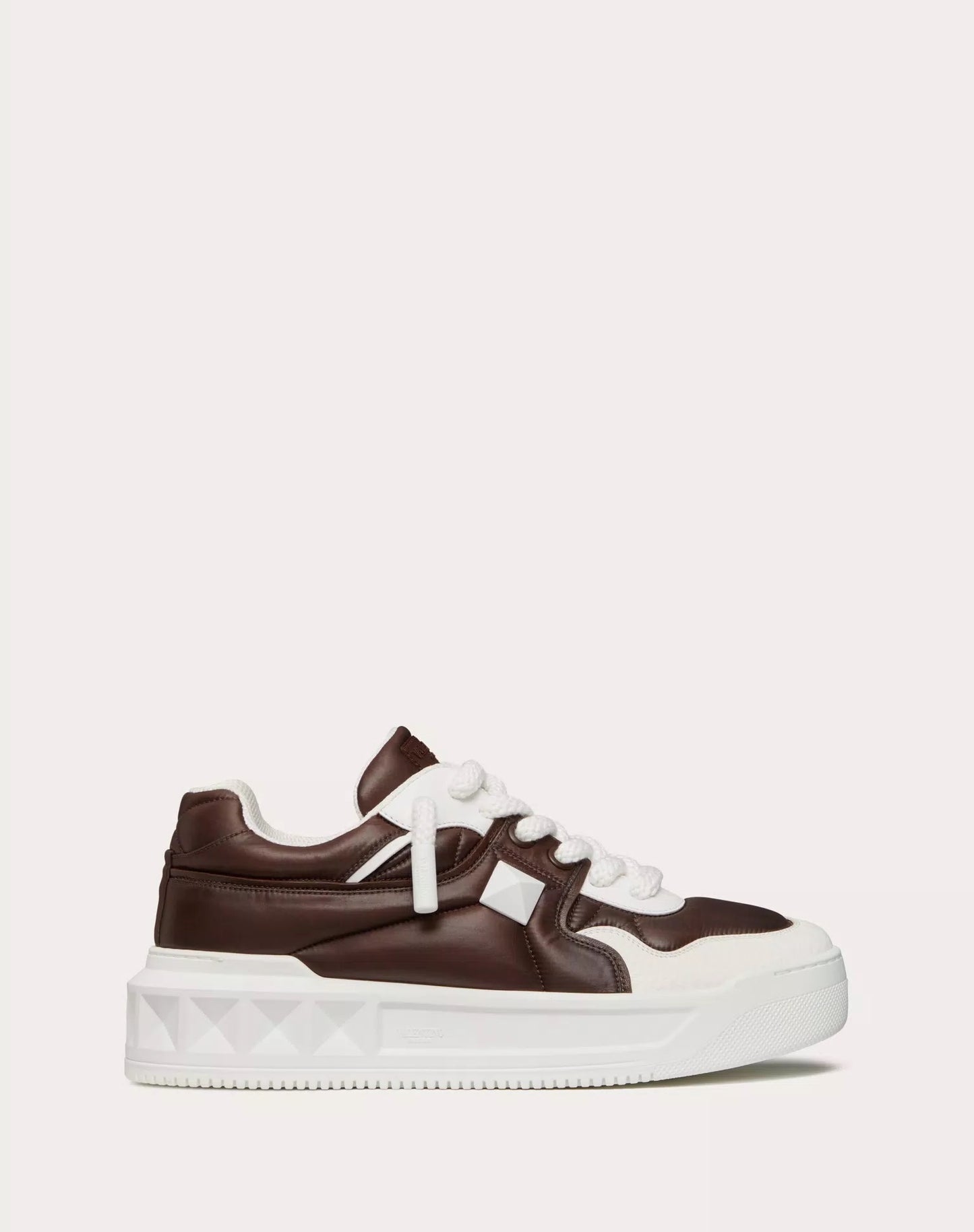 VLTN ONE STUD XL- BLACK