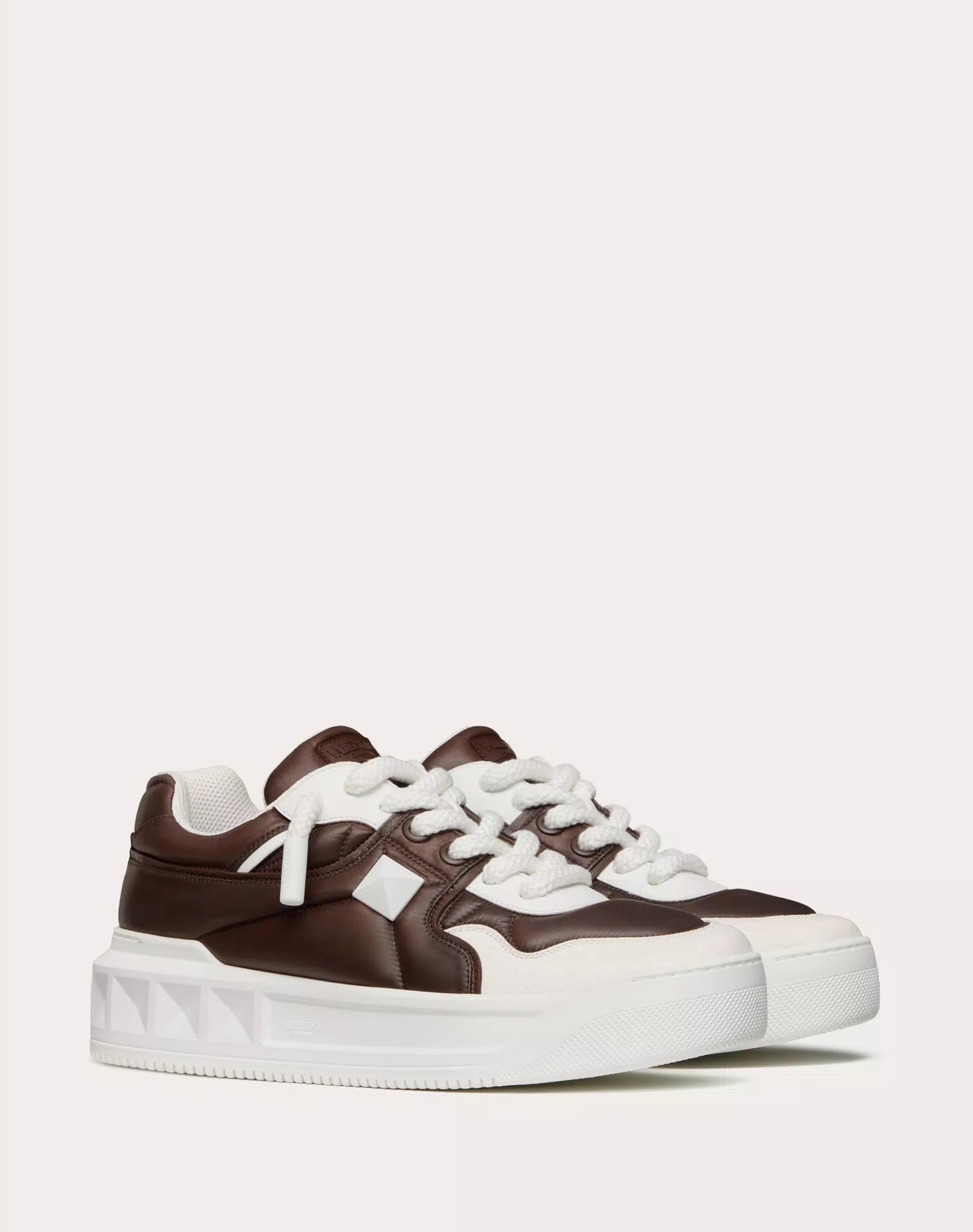 VLTN ONE STUD XL- BROWN