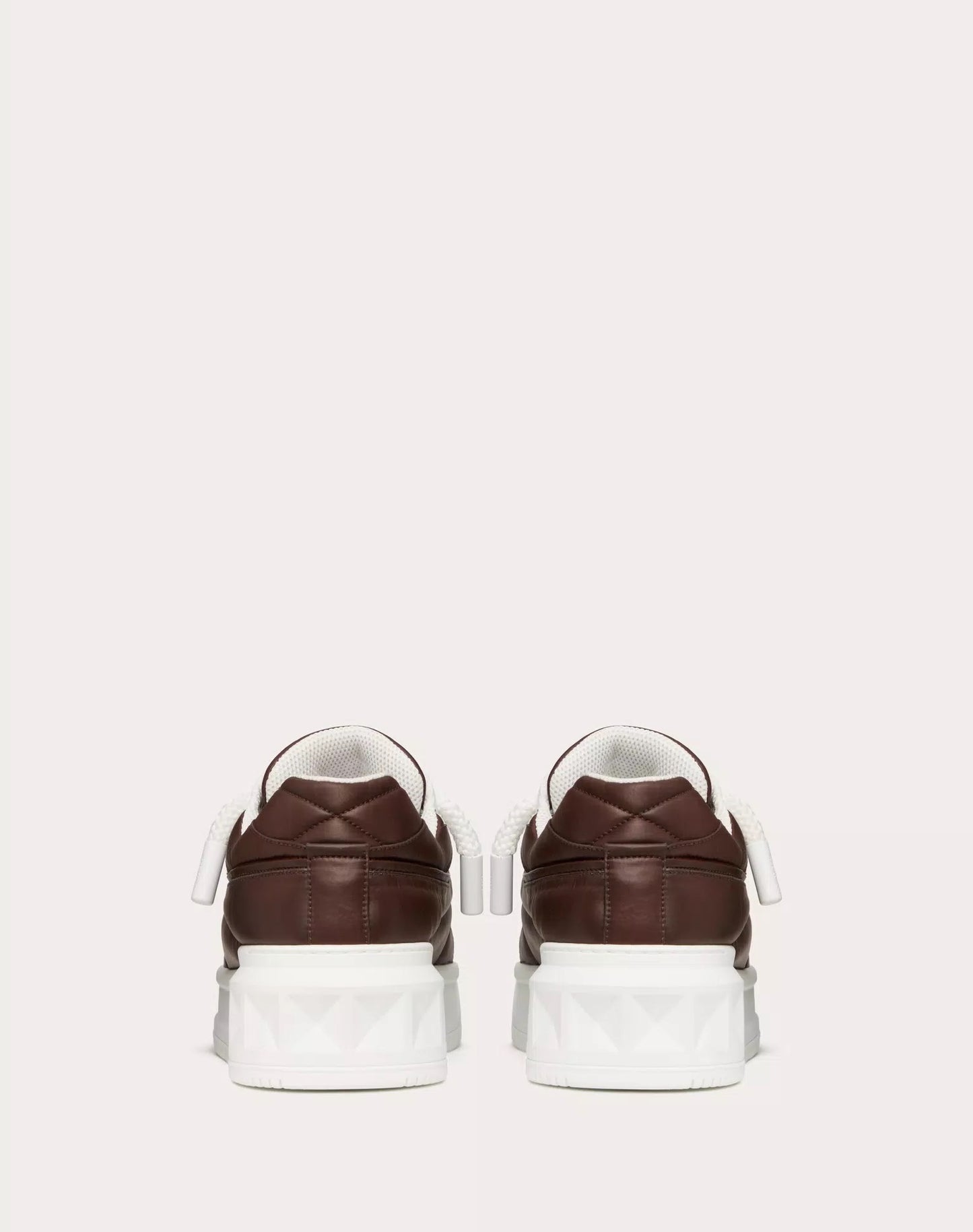 VLTN ONE STUD XL- BROWN