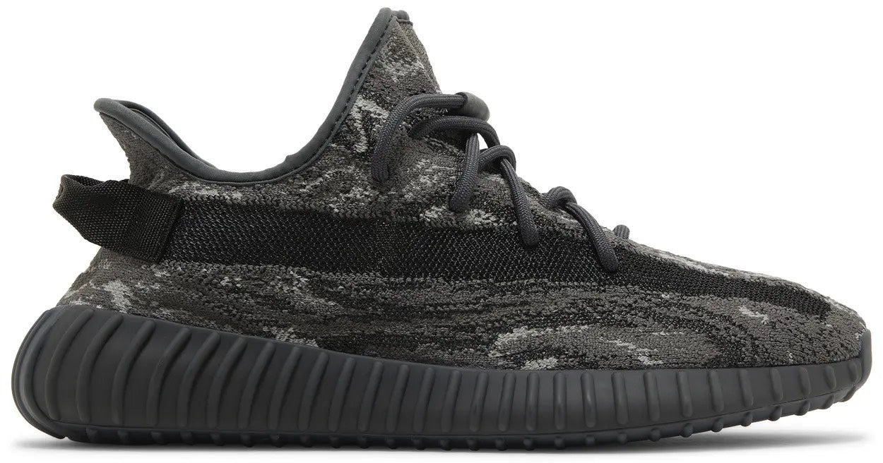 YEEZY 350- CARBON